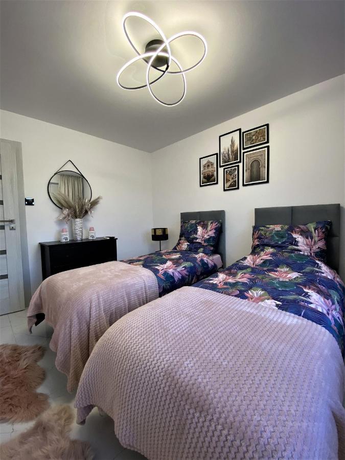 Апартаменти Apartament Zielona Nad Sanem Санок Екстер'єр фото